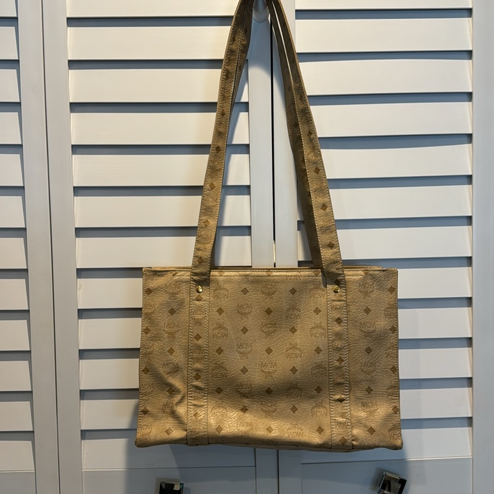 MCM Pre loved in great condition shoulder/ Crossbody Bag with top zipper. - Picture 5 of 17